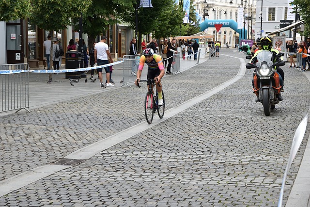 续中距离得 续中距离得